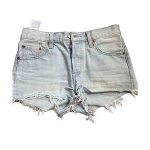Low rise Levi’s 501 washed jean shorts